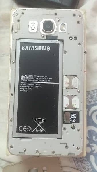 Samsung J7   16GB 1