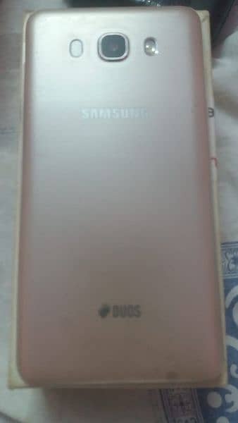 Samsung J7   16GB 9