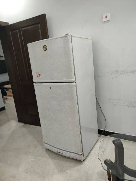 PEL REFRIGERATOR 0