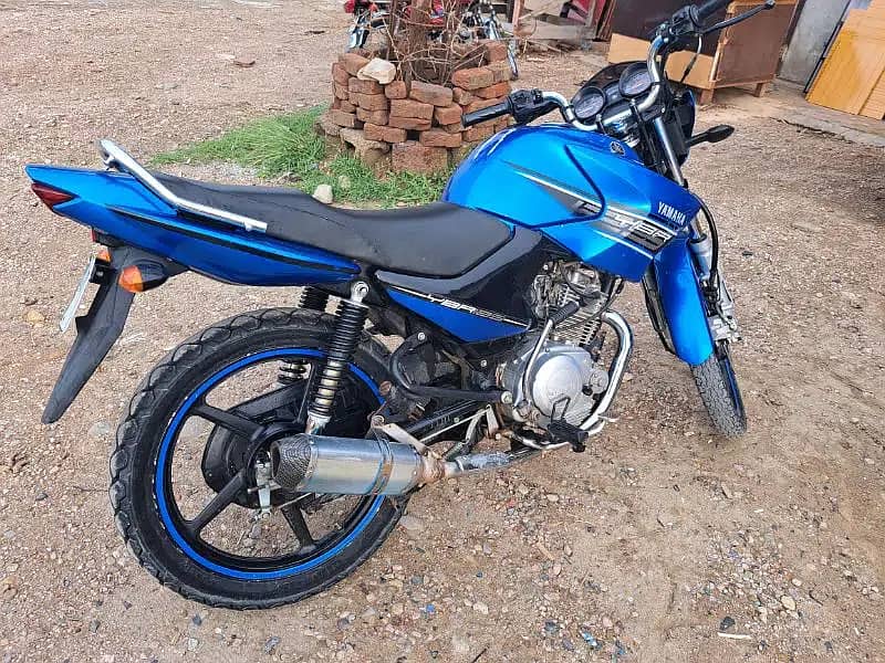 YAHAMA YBR 125  FOR SALE OR EXCHANGE WITH CAR 1
