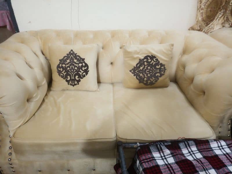 SOFAS SET AND SETTEE SELL 1