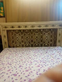 Iron bed very good in condition
