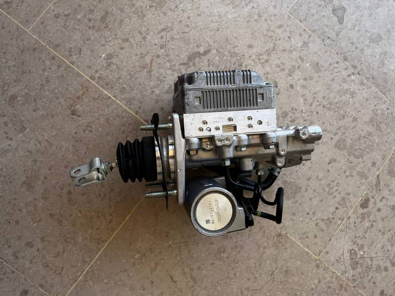 TOYOTA Hybrid Prius alpha 2019 model Genuine Abs servo pump 6