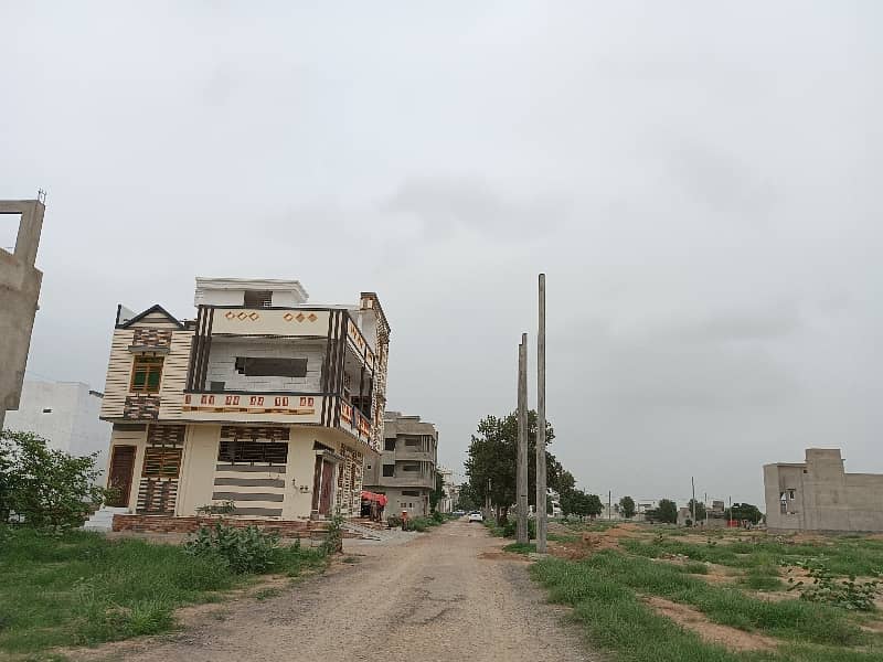 Prime Location 240 Square Yards Residential Plot In Saadi Garden For sale At Good Location 5