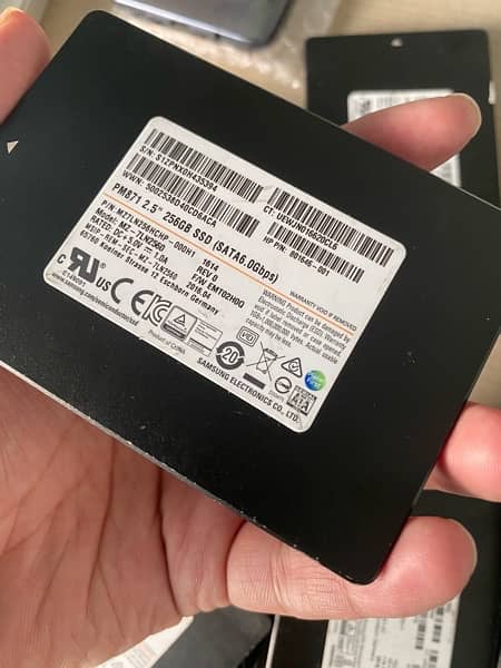 256Gb SSD Samsung Wholesale Rate Only 12 Pieces Left 2