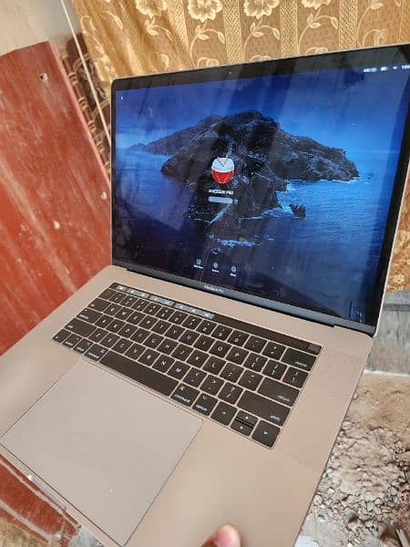 Apple MacBook Pro 2017 , Core i7 , 15Inch 6