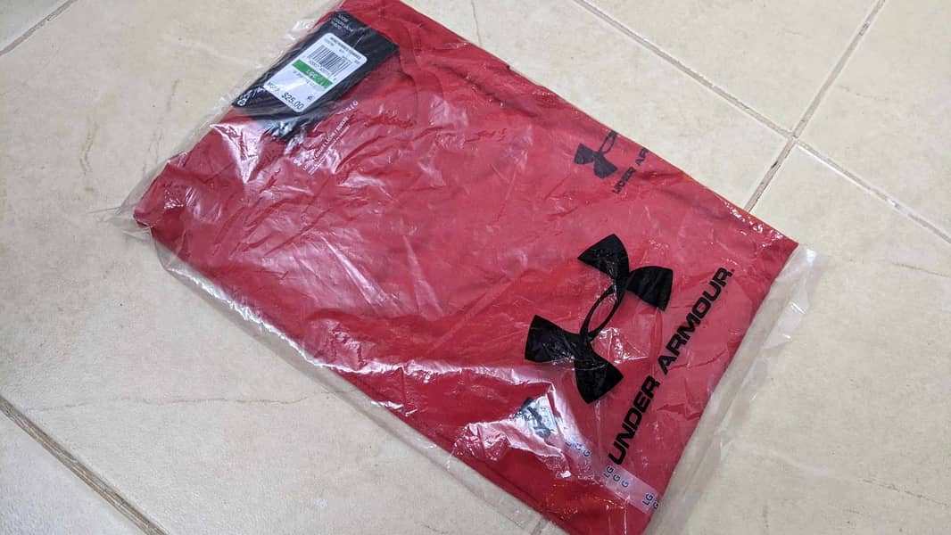 Under Armour tees ( large size ) 100% genuine product 1