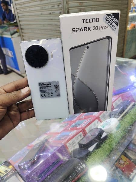 Tecno Spark20pro plus 8gb 256gb 4