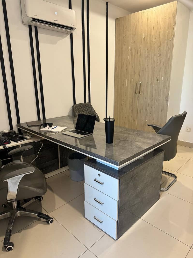 OFFICE CHAIR AND TABLE FOR SALE 3