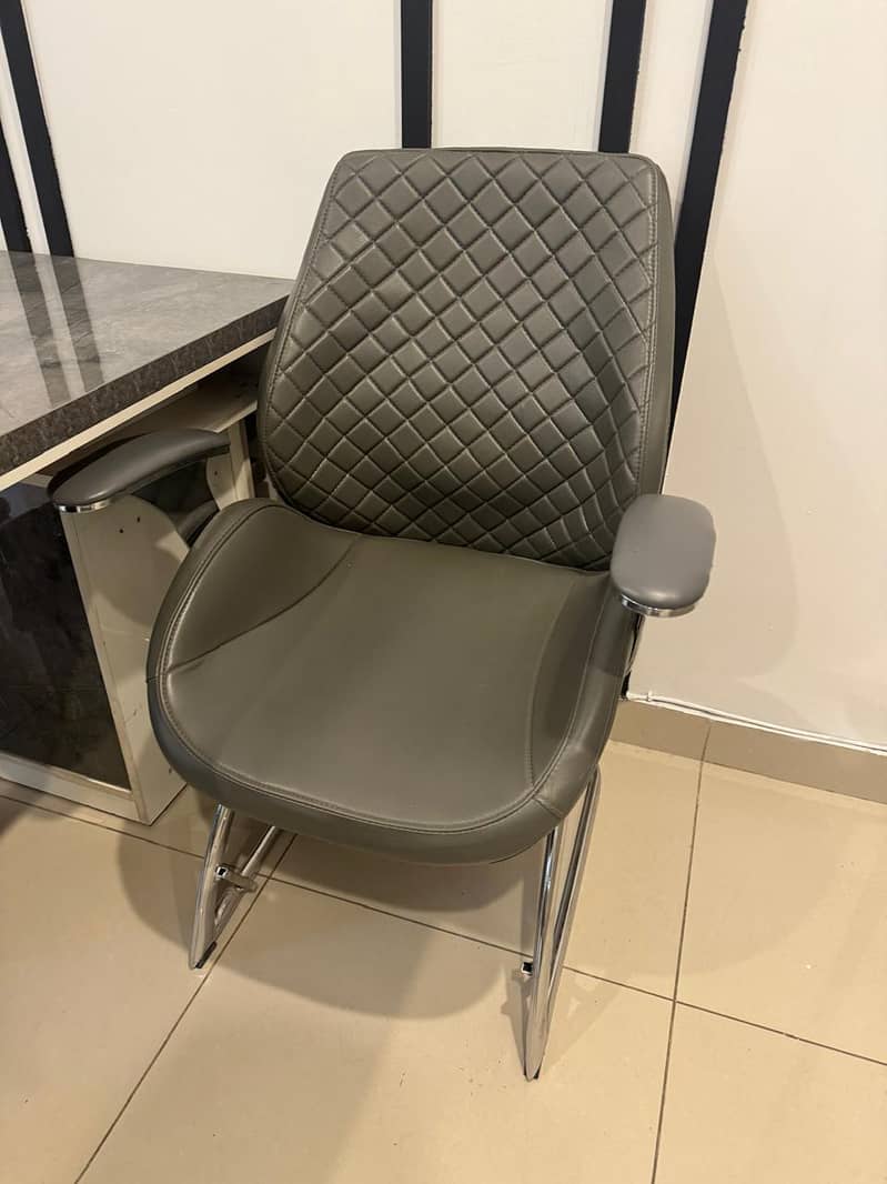 OFFICE CHAIR AND TABLE FOR SALE 6