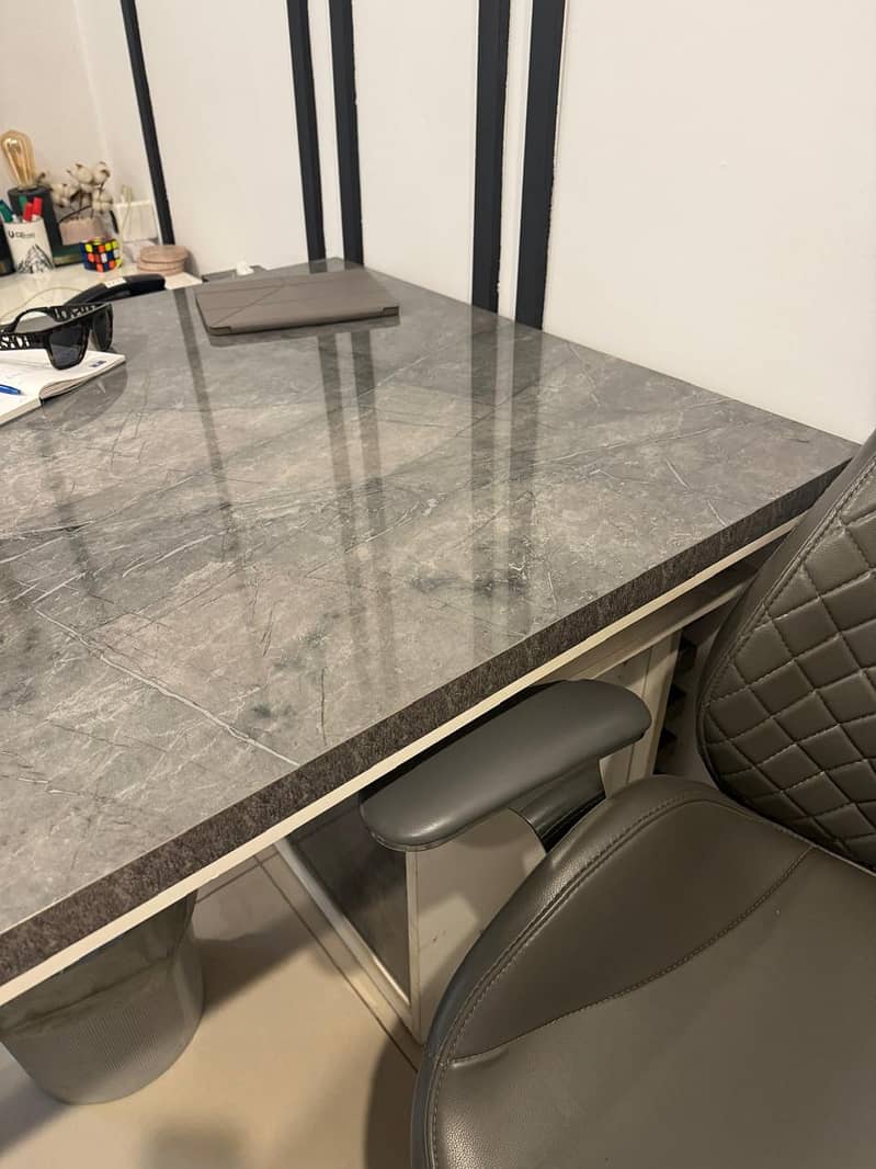 OFFICE CHAIR AND TABLE FOR SALE 7