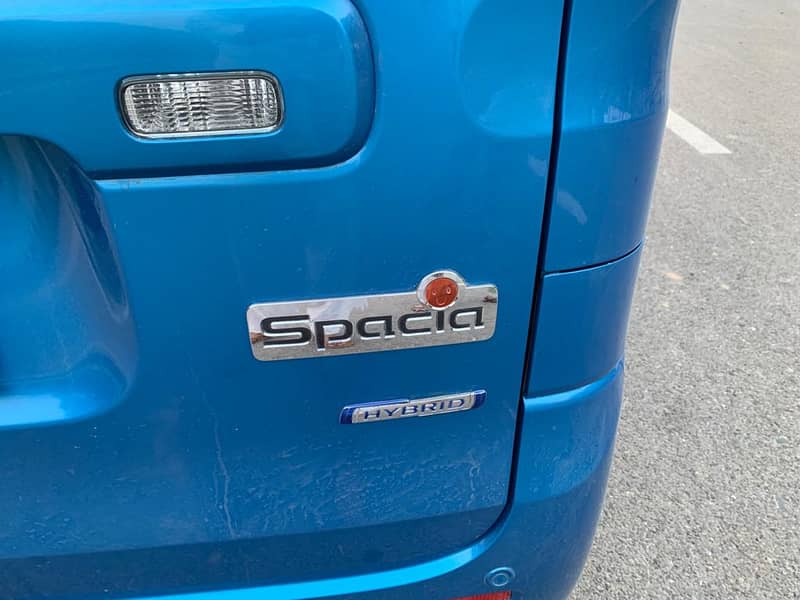Suzuki Spacia Hybrid 9