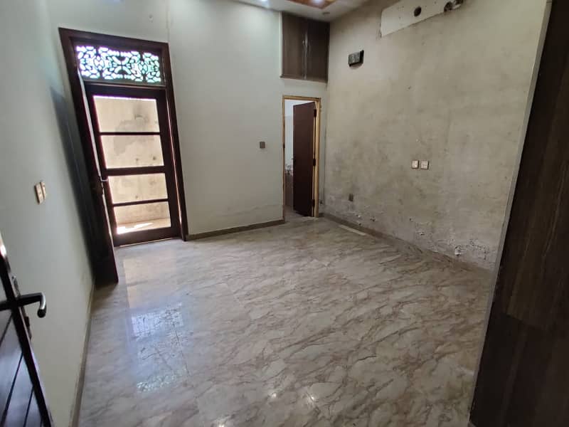 10 MARLA BRAND NEW SINGLE STORY HOUSE FOR RENT IN LDA AVENUE 1 LAHORE 15