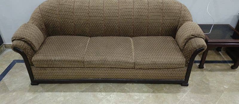 luxury 3 seater sofa for sale in premium quality 2