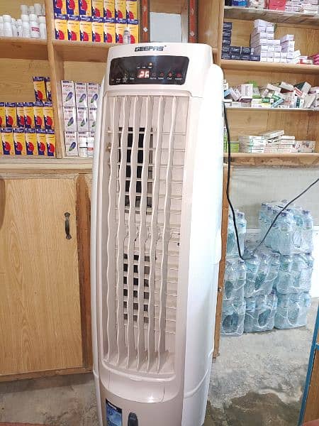 geepas air cooler . 4