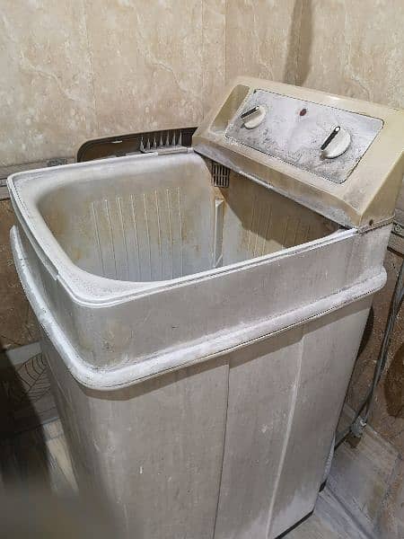 pak washing machine 6/10 condition 2