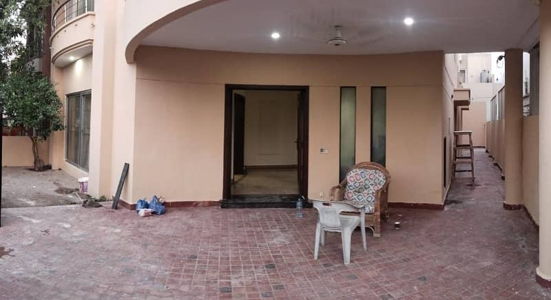 10 marla house for sale in paragon city lahore 5