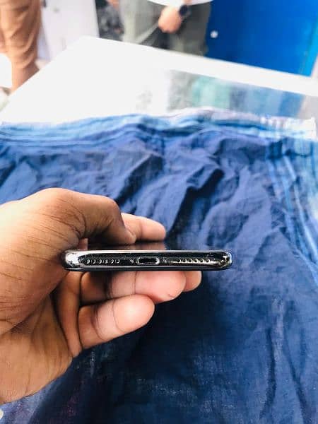 iphone x 64 GB battery 100%  10/10 condition all ok 5