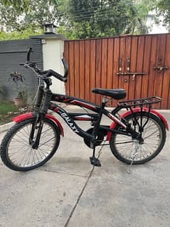Bicycle, cycle heavy fram, for 8-12 years kids, good condition