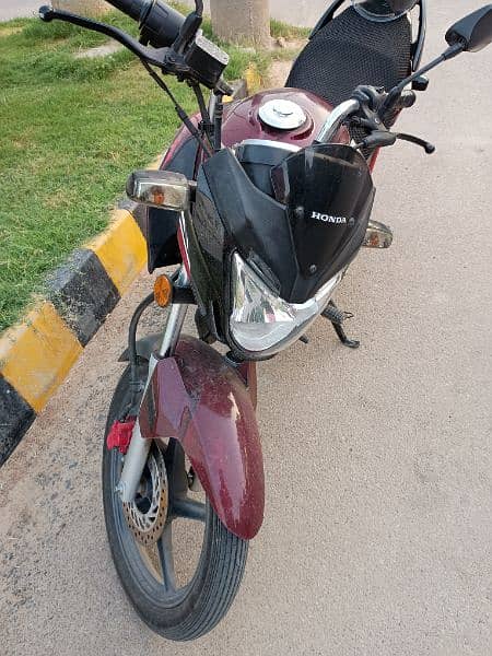 Honda CB-150f 2022 4