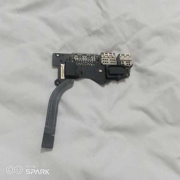 MacBook pro air motherboards and accessories 4