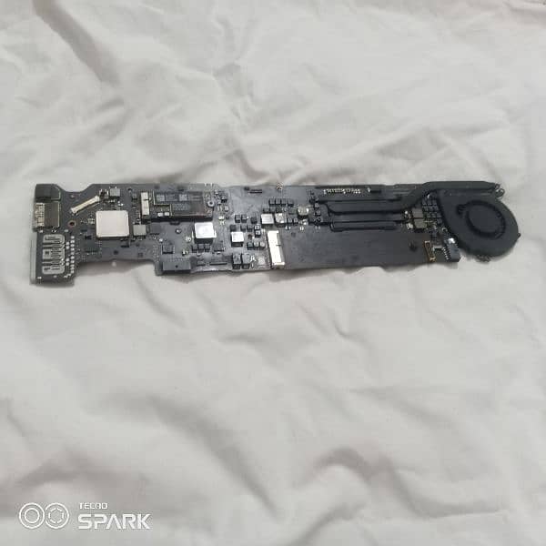 MacBook pro air motherboards and accessories 7