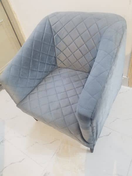 One seater comfortable SOFA with TABLE 4
