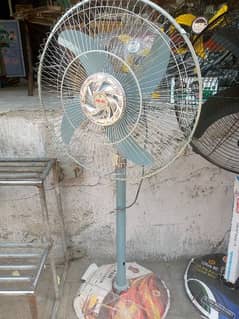 12v AC/DC pedestal Fan /Solar Fan. Whatsapp no 0302-6816990