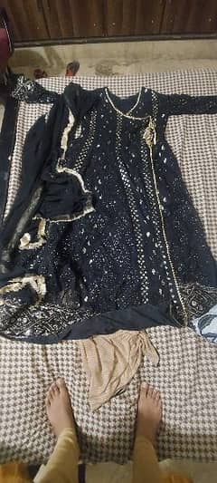 black maxi in gud condition only used 1 time