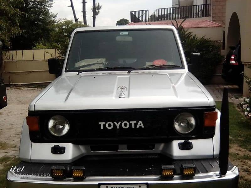 Toyota Land Cruiser 1988 2