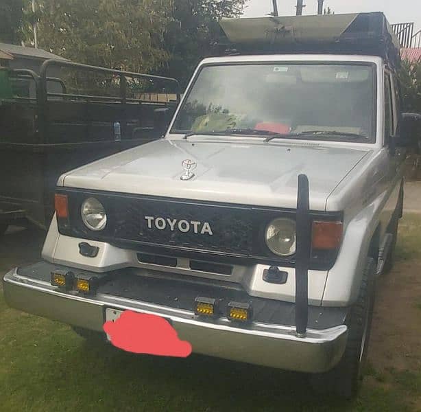 Toyota Land Cruiser 1988 8