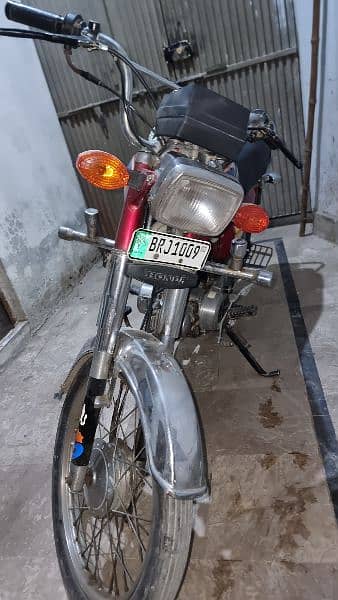 Honda CD70 2005 model one kick-start 0