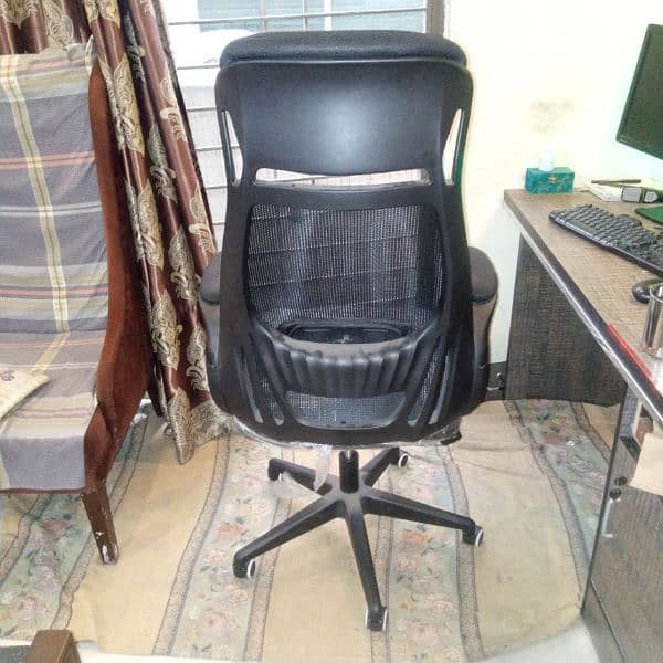 Executive computer mesh chair 1