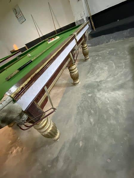 2 snooker Table 1 billiard 6