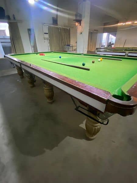 2 snooker Table 1 billiard 9