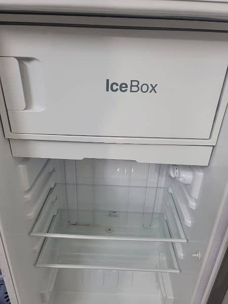 10/10 Dawlance Fridge best for small family 2