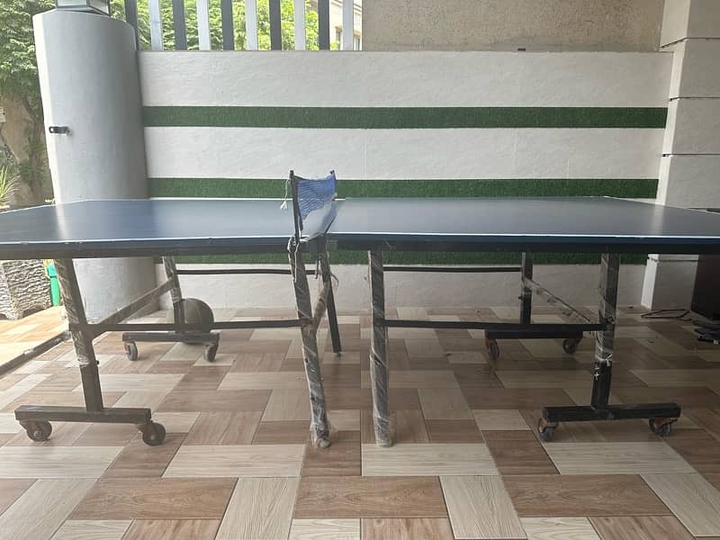 Table Tennis with Rackets in Good Condition 3