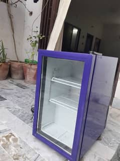 Mini fridge 0