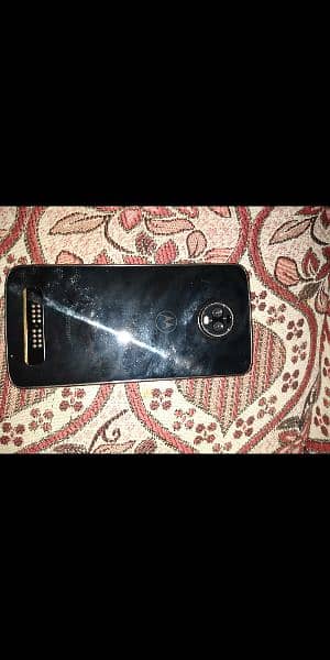 moto z3 Gaming SmartPhone 1