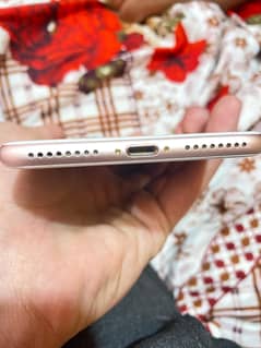 I phone 7 plus 128 gb 10by10 condition