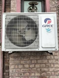gree inverter 1.5 ton just like a new