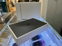MacBook Air m2 chip 2023 256gb for sale me no repair