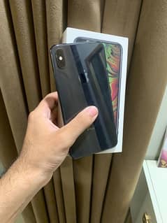 IPHONE XSMAX 64gb pta approve 10/10 water pack