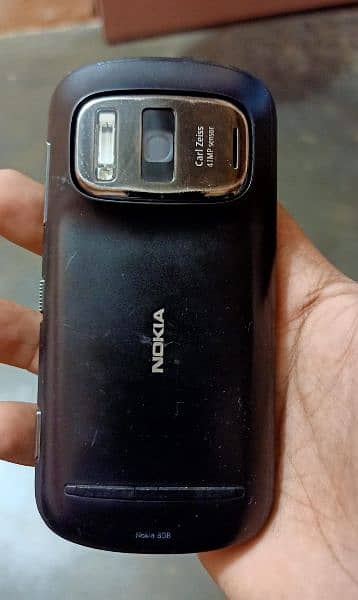 Nokia 808 Pure View 2
