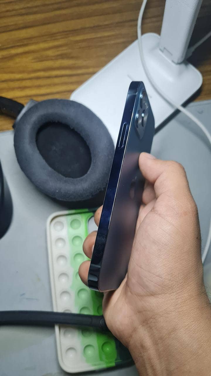 iphone 12 pro 2