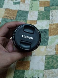 Canon Ef lense 50mm 1.4 new condition