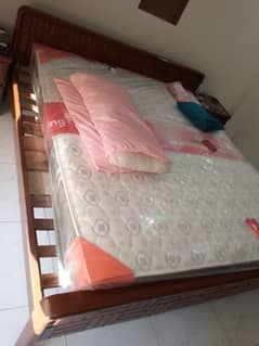 Spring mattress queen size (6.5 ft*5.5ft)