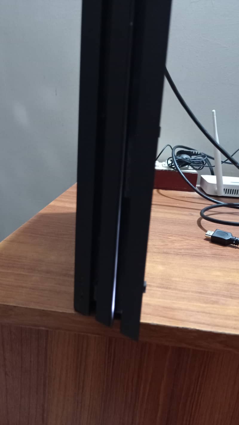 PS4 Pro Jailbreak 1 TB Playstation Pro For Sale Model CUH-7015B 3