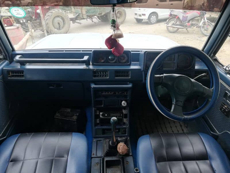 Mitsubishi Pajero 1985 6