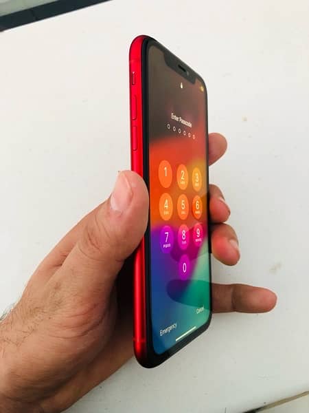 I Phone XR 128-GB 4